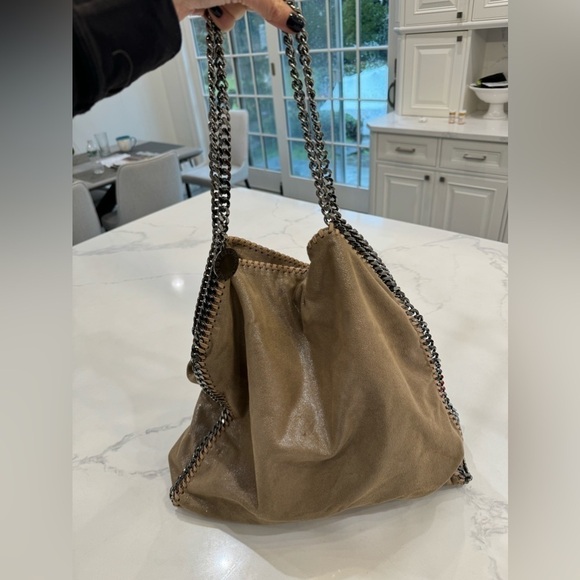 Stella McCartney Falabella Large Vegan Fold Over Tote Shaggy Deer metallic tan - Picture 7 of 15